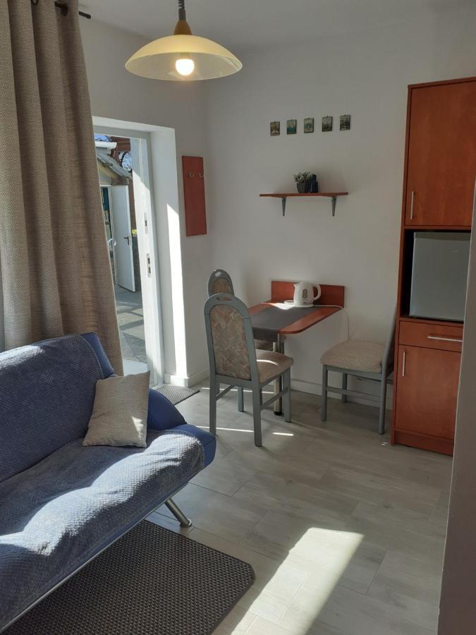 Wynajem Apartamentow I Pokoi. Ustronie Morskie Exteriör bild